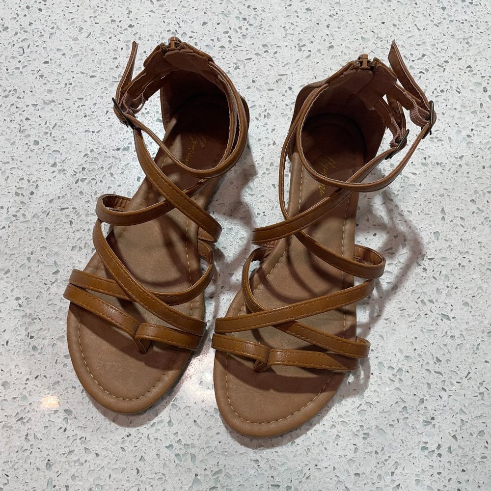Luffymomo Tan Gladiator Sandals Sz 8